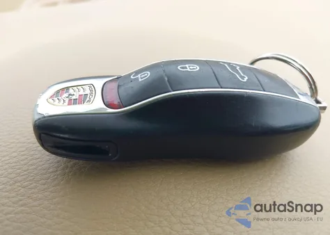 2014 Porsche Cayenne Diesel/Diesel Platinum Edition z USA, uszkodzony, nr VIN WP1AF2A26ELA82075